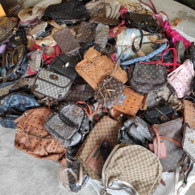 Ball Tas Selempang Wanita Second Grade A+